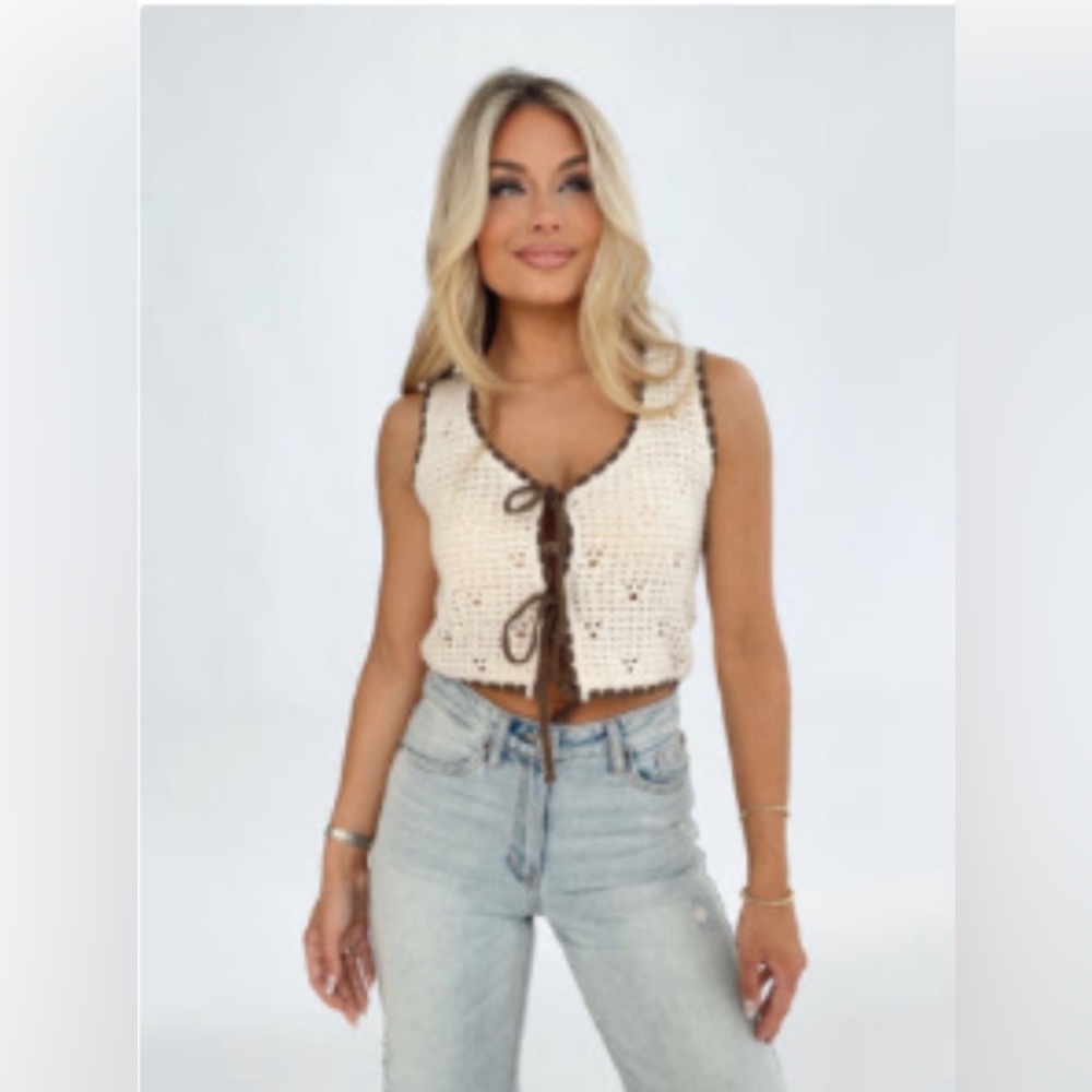 Crochet tank with front ties